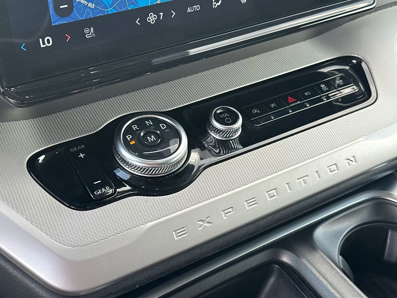 Certified 2025 Ford Expedition Active RWD image 32