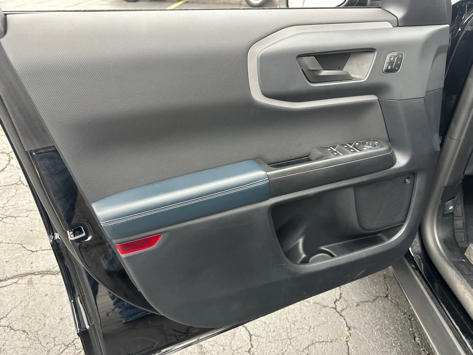 Certified 2023 Ford Bronco Sport Outer Banks w/ Tech Package image 29