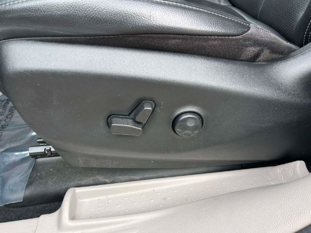 Used 2022 Chrysler Pacifica Touring-L FWD image 30