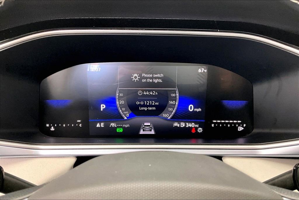 Used 2025 Volkswagen Taos SE image 20