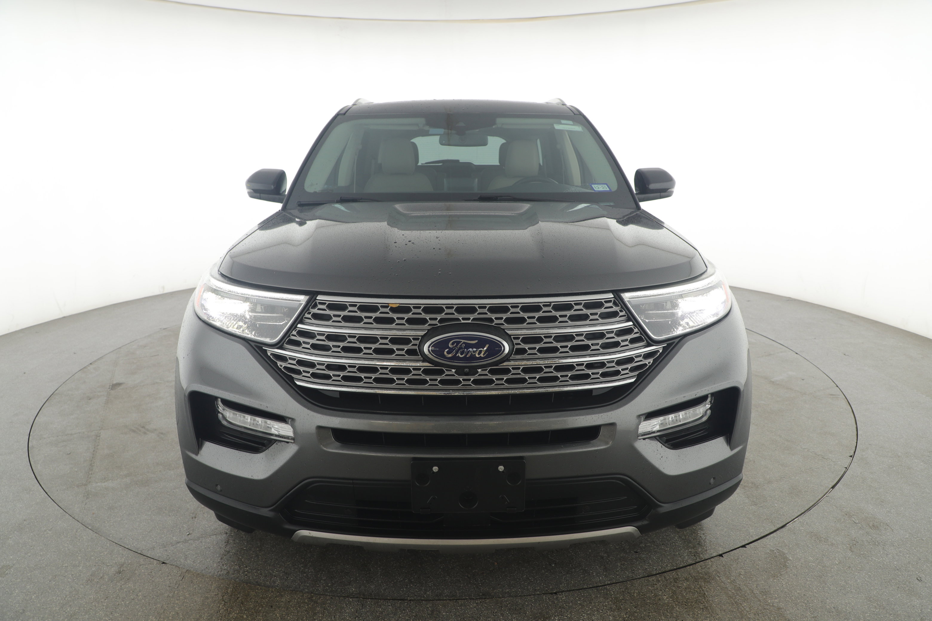 Certified 2022 Ford Explorer Limited w/ Limited Technology Package image 2