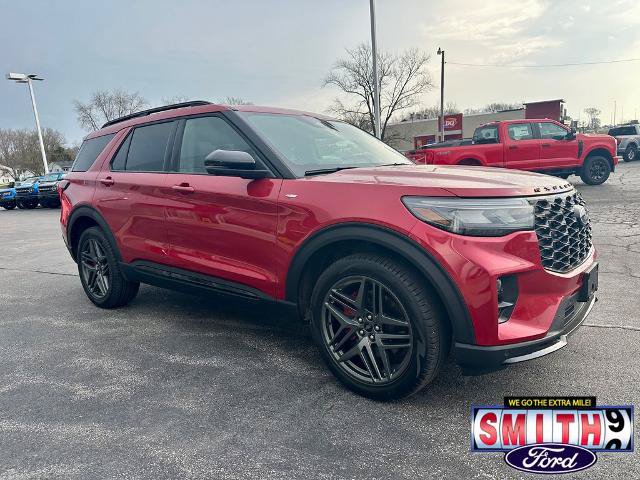 Certified 2025 Ford Explorer ST-Line w/ Premium Package AWD/4WD image 3