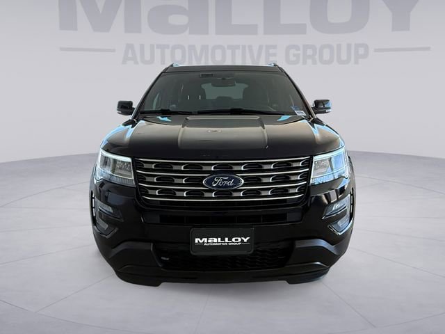 Certified 2017 Ford Explorer XLT w/ Equipment Group 201A AWD/4WD image 8