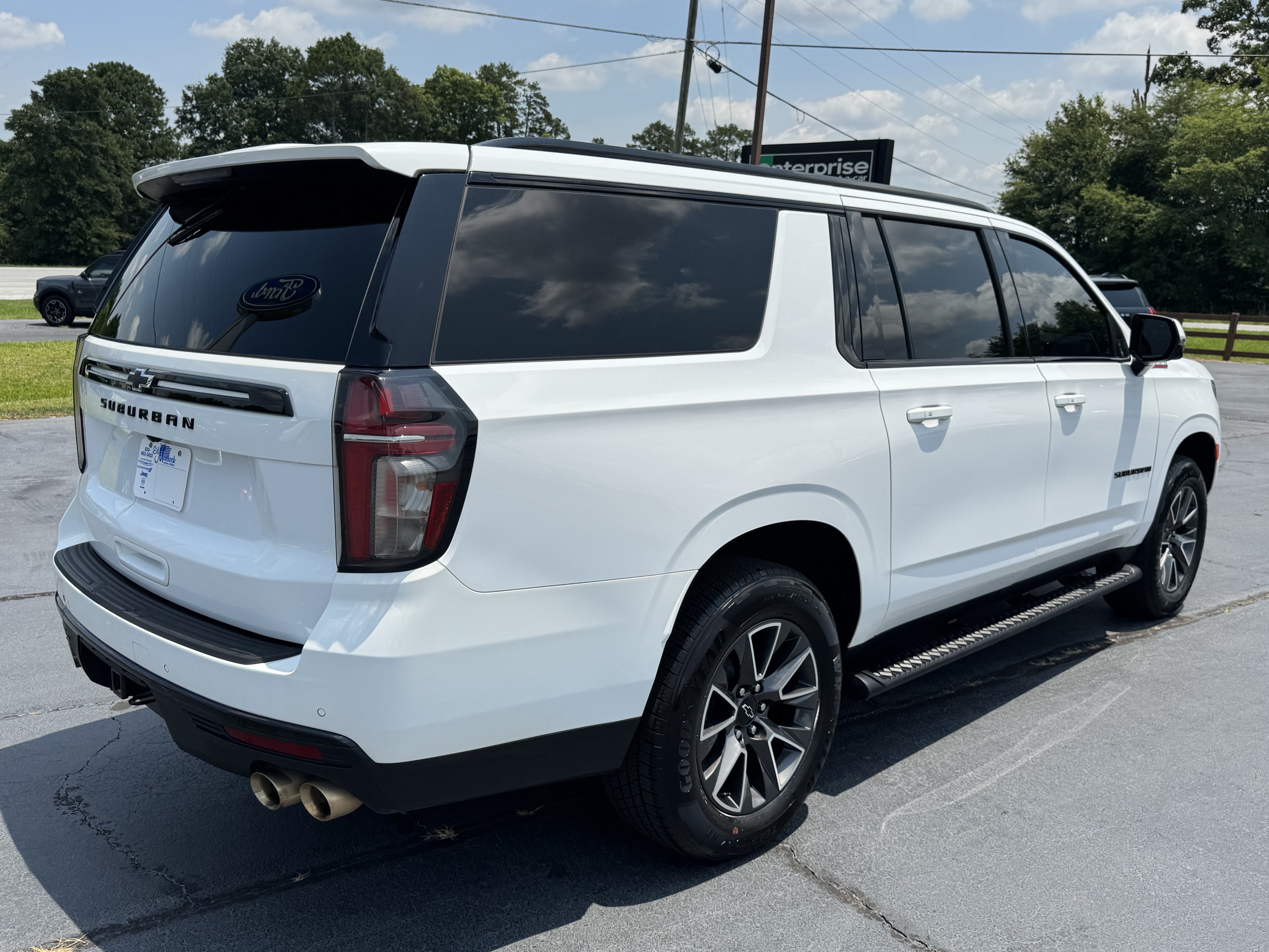 Used 2023 Chevrolet Suburban Z71 w/ Off-Road Capability Package AWD/4WD image 5