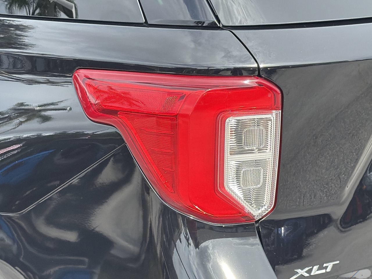 Certified 2023 Ford Explorer XLT w/ Equipment Group 202A RWD image 7