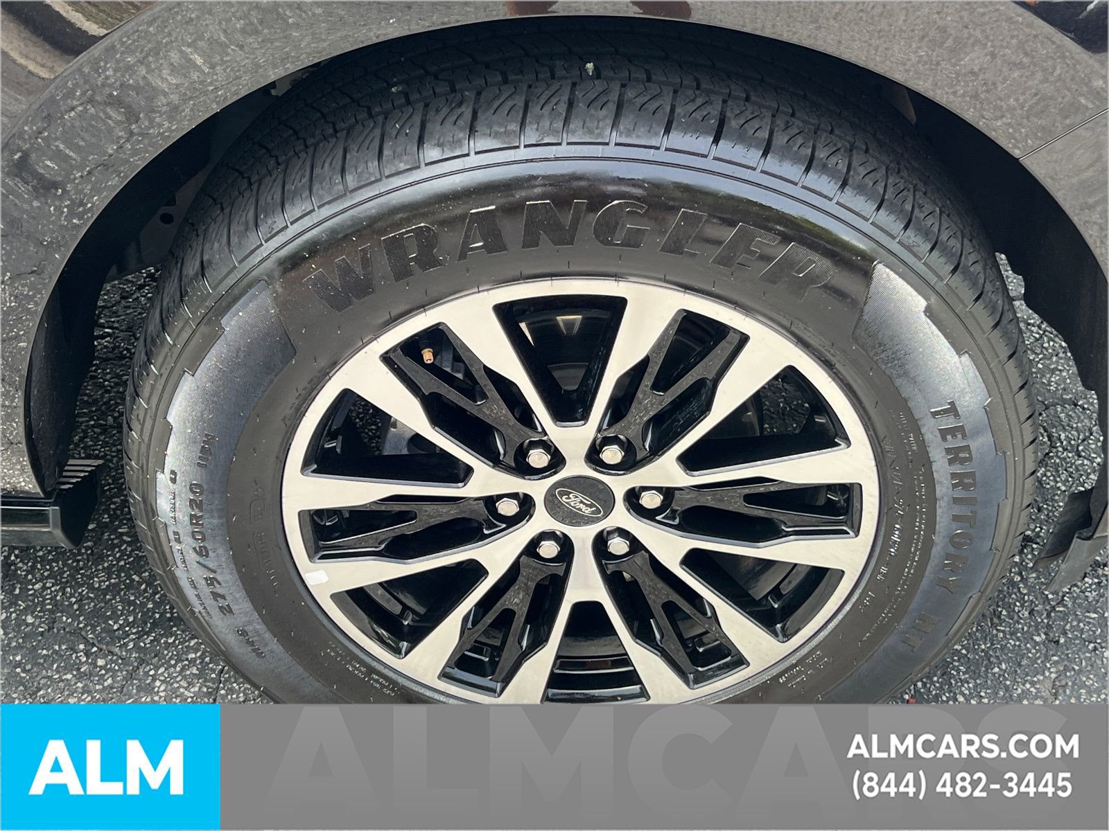 Certified 2025 Ford Expedition Platinum AWD/4WD image 15