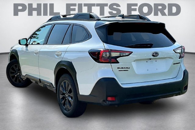 Used 2023 Subaru Outback Onyx Edition AWD/4WD image 4
