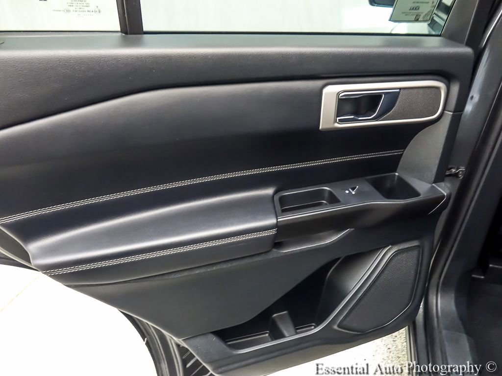 Certified 2020 Ford Explorer XLT w/ Equipment Group 202A AWD/4WD image 21