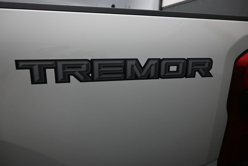 Certified 2024 Ford F250 Lariat w/ Tremor Off-Road Package AWD/4WD image 2
