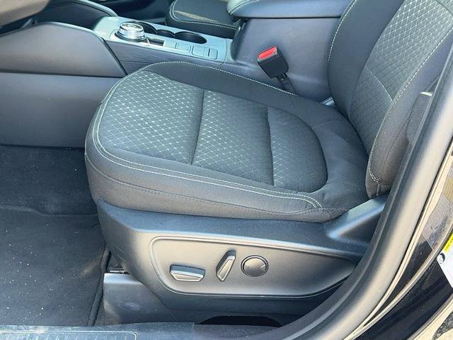 Certified 2024 Ford Escape Active FWD image 18
