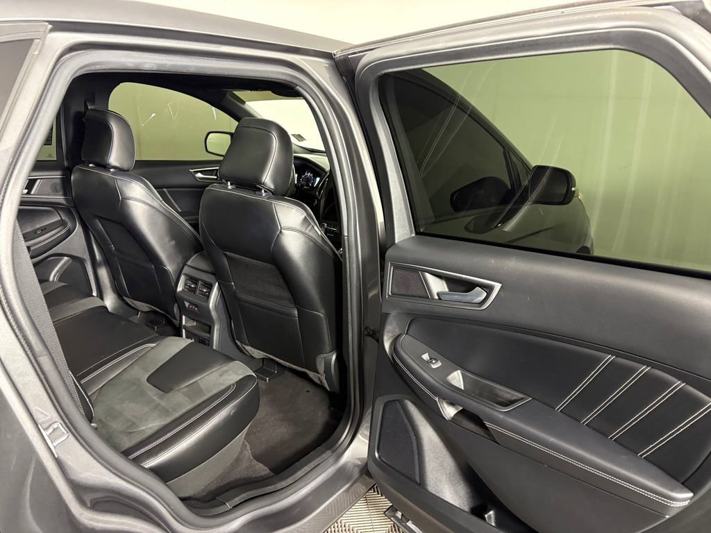 Certified 2022 Ford Edge ST w/ Equipment Group 401A AWD/4WD image 36