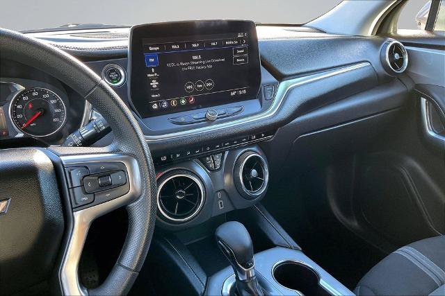 Used 2025 Chevrolet Blazer LT FWD image 6