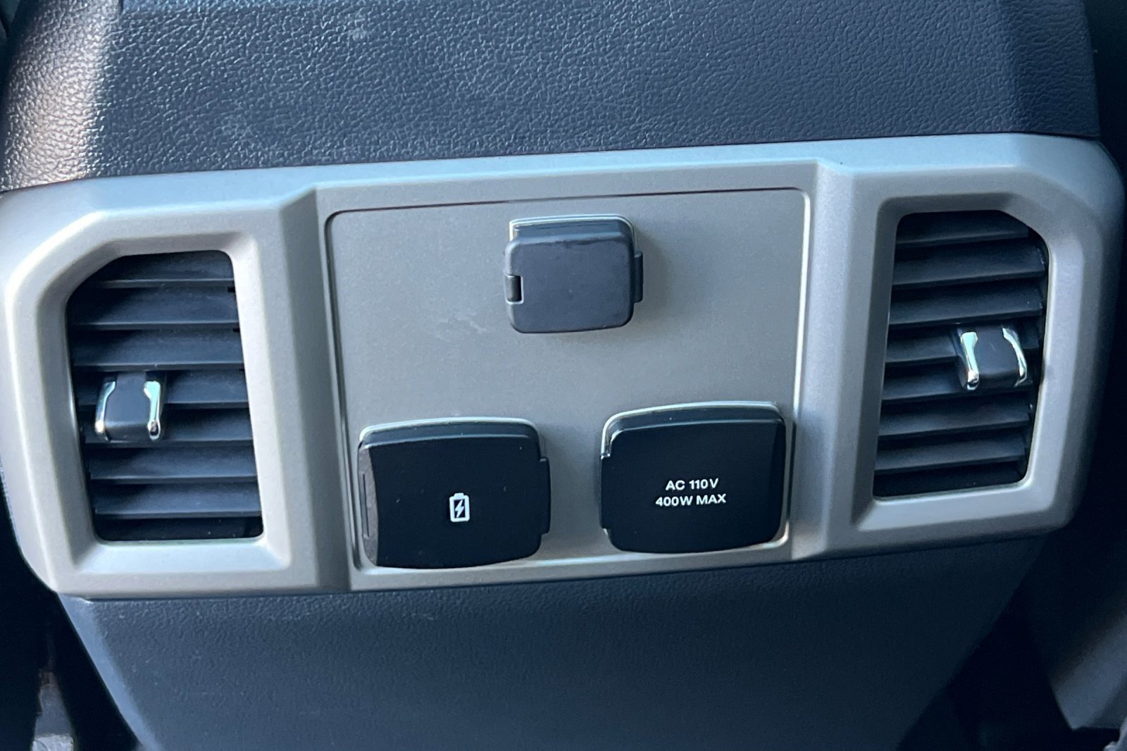 Certified 2022 Ford F250 Lariat w/ FX4 Off-Road Package image 13