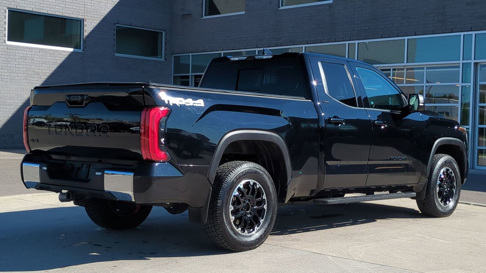 Used 2023 Toyota Tundra SR5 image 6