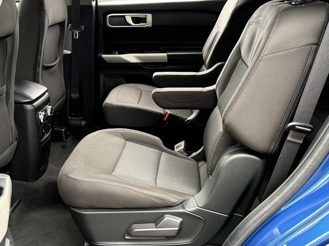 Certified 2022 Ford Explorer XLT RWD image 7