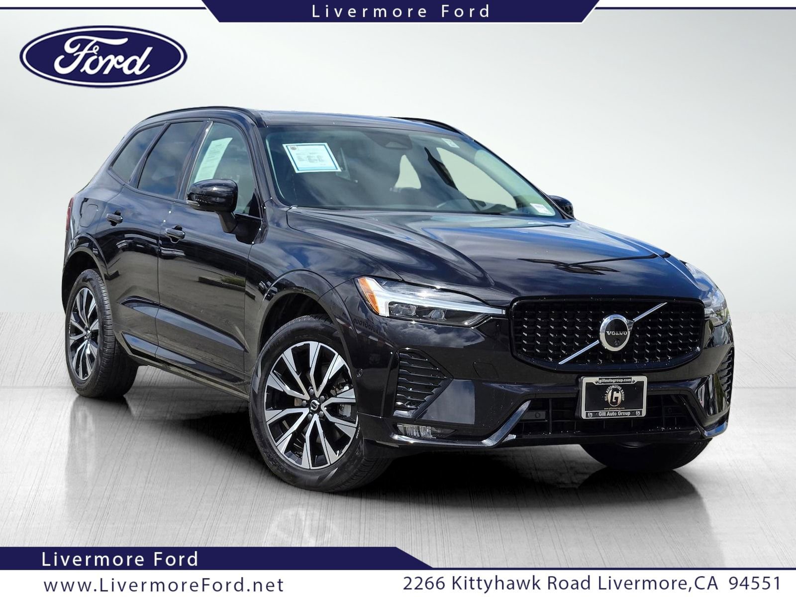 Used 2025 Volvo XC60 B5 Plus AWD/4WD image 1