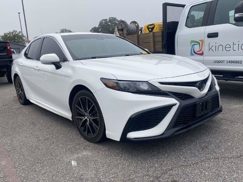 Used 2023 Toyota Camry SE