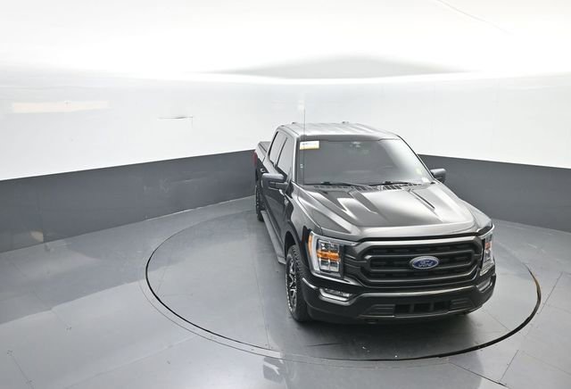 Certified 2021 Ford F150 XLT w/ Equipment Group 302A High image 19