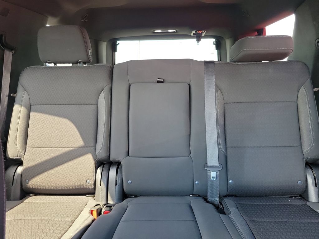 Used 2022 GMC Yukon SLE w/ Gmc Pro Safety Plus Package AWD/4WD image 17
