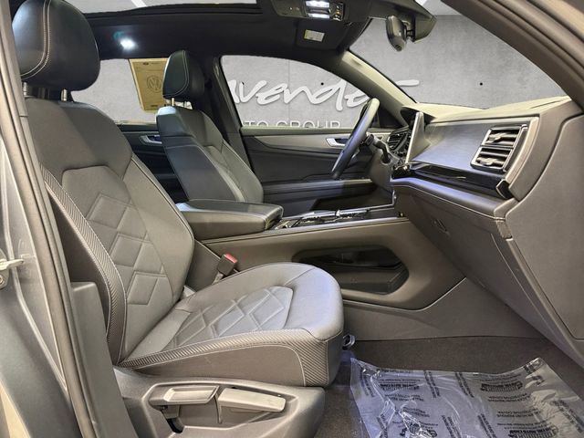 Used 2024 Volkswagen Atlas Cross Sport SE image 15