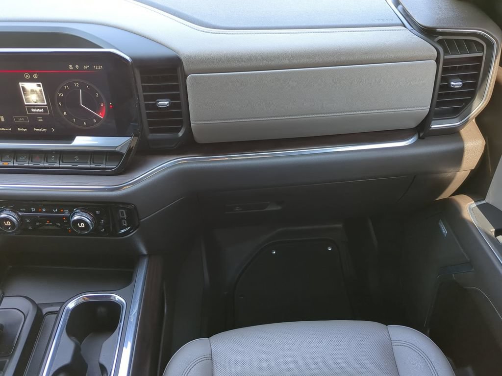 Used 2022 GMC Sierra 1500 SLT w/ SLT Convenience Package AWD/4WD image 22