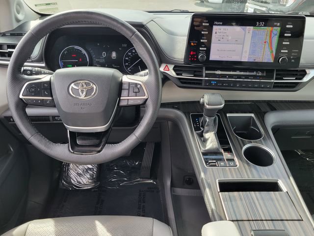 Used 2021 Toyota Sienna Limited FWD image 9
