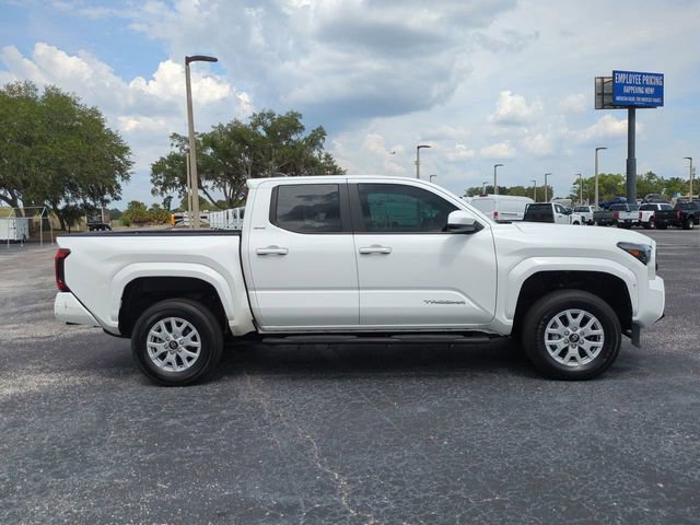 Used 2024 Toyota Tacoma SR5 w/ SR5 Upgrade Package AWD/4WD image 4