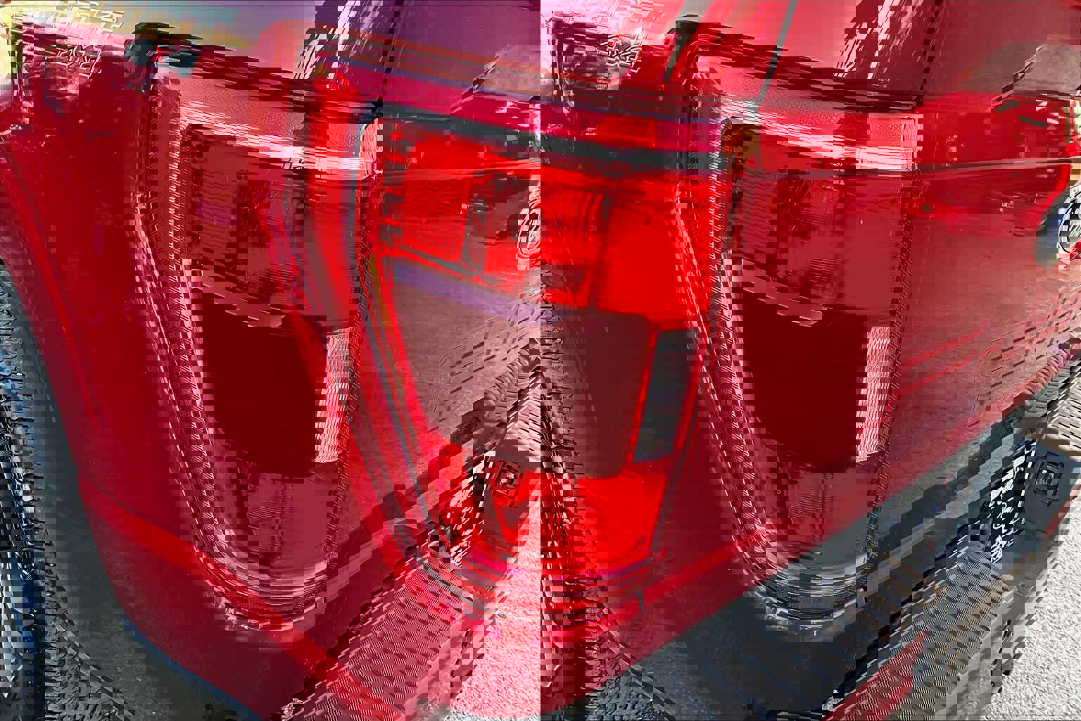 Certified 2022 Ford F150 XLT w/ Equipment Group 302A High image 30