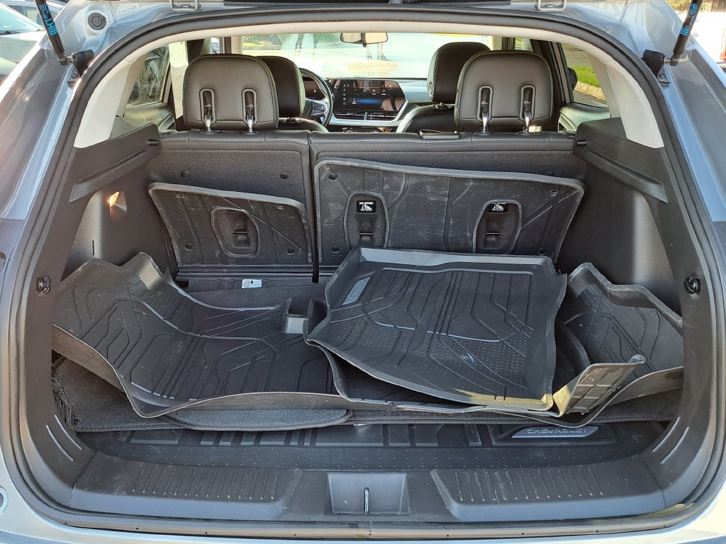 Used 2025 Chevrolet Trax LT w/ Driver Confidence Package FWD image 14