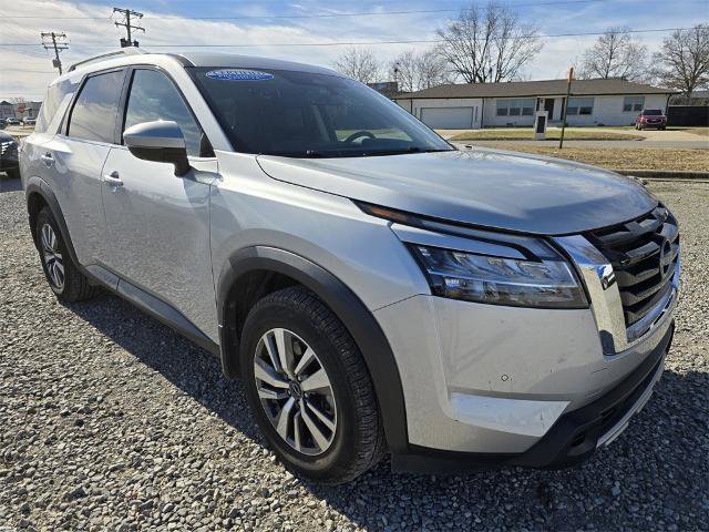 Used 2023 Nissan Pathfinder SL image 4