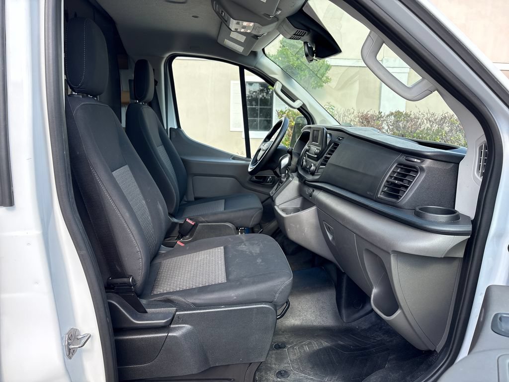 Certified 2025 Ford Transit 250 Low Roof w/ Exterior Upgrade Package RWD image 7
