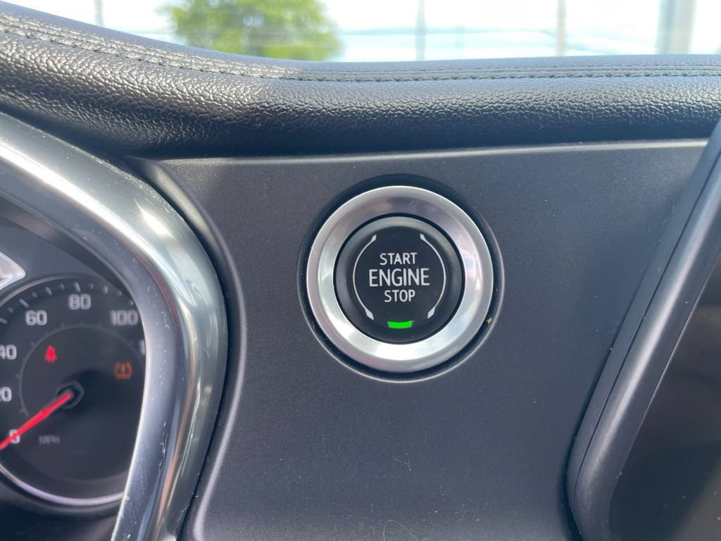 Used 2022 Chevrolet Blazer LT FWD image 17