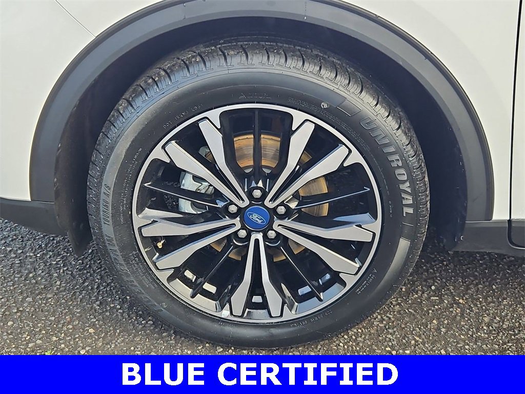 Certified 2022 Ford Escape SEL w/ SEL Stealth AWD Package image 36