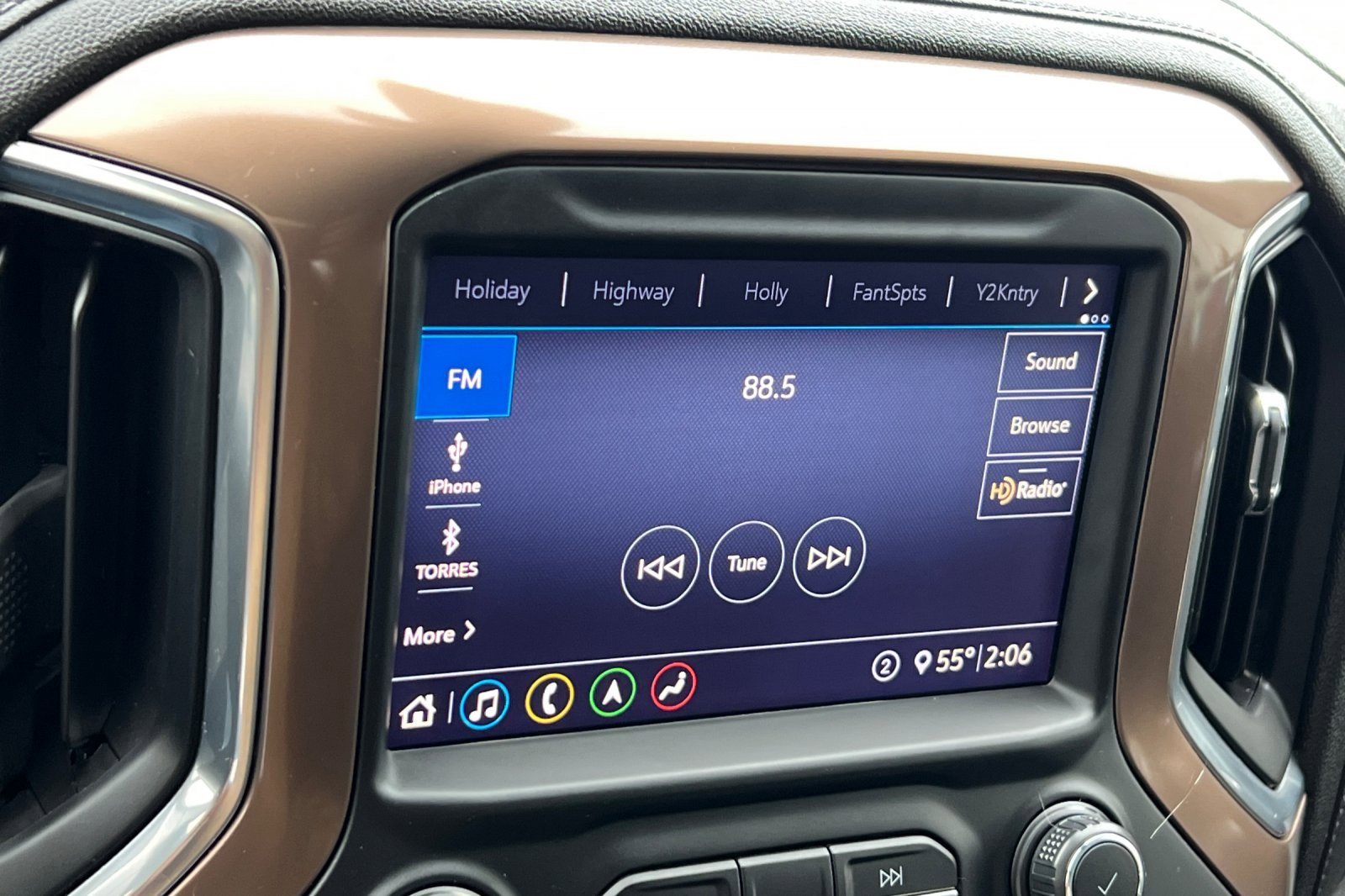 Used 2020 Chevrolet Silverado 2500 High Country w/ Z71 Off-Road Package image 18