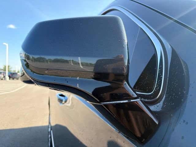 Used 2022 GMC Yukon Denali AWD/4WD image 6