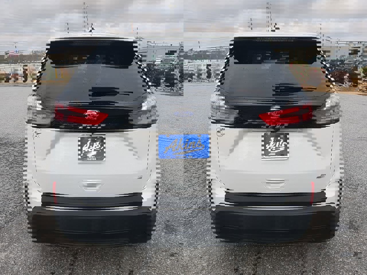 Certified 2024 Ford Edge SE image 4