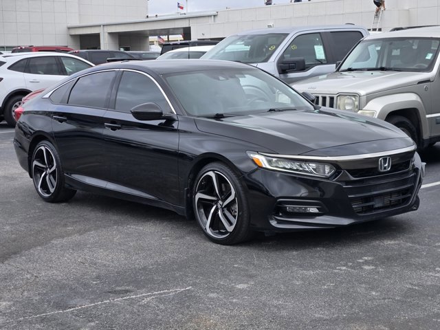 Used 2018 Honda Accord Sport image 3