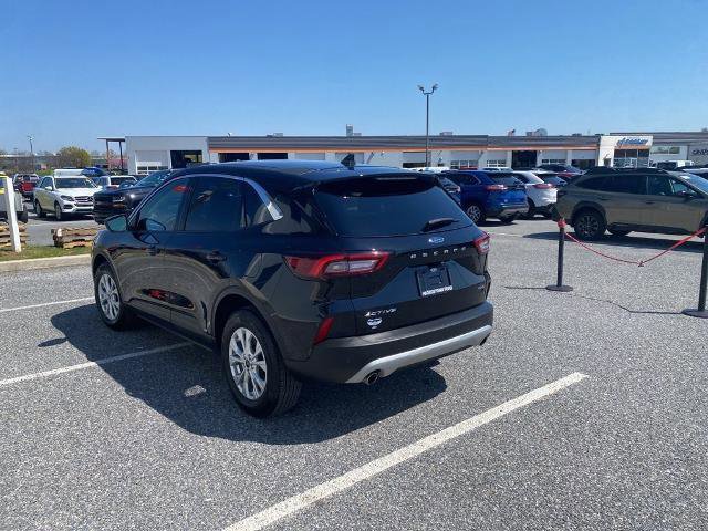 Certified 2023 Ford Escape Active w/ Tech Pack #2 AWD/4WD image 3