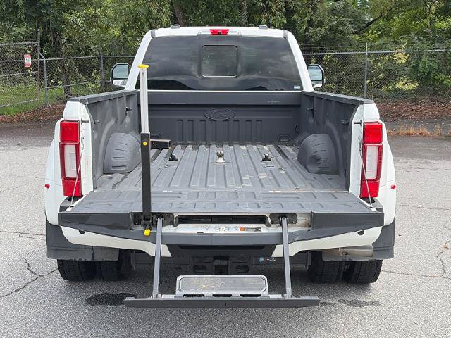 Certified 2022 Ford F450 Platinum w/ FX4 Off-Road Package AWD/4WD image 4