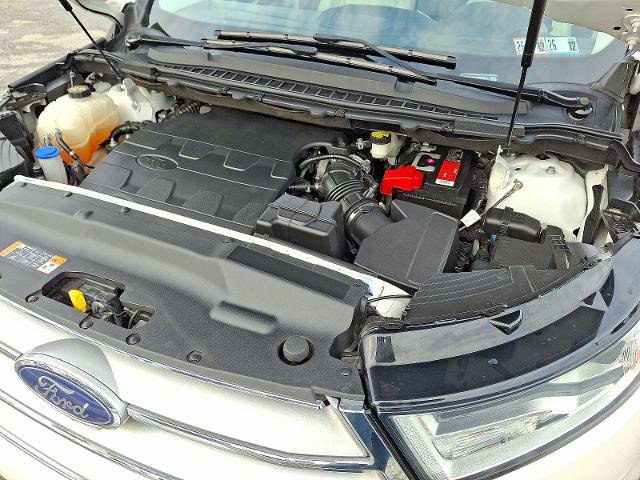 Certified 2017 Ford Edge Titanium w/ Equipment Group 302A image 28