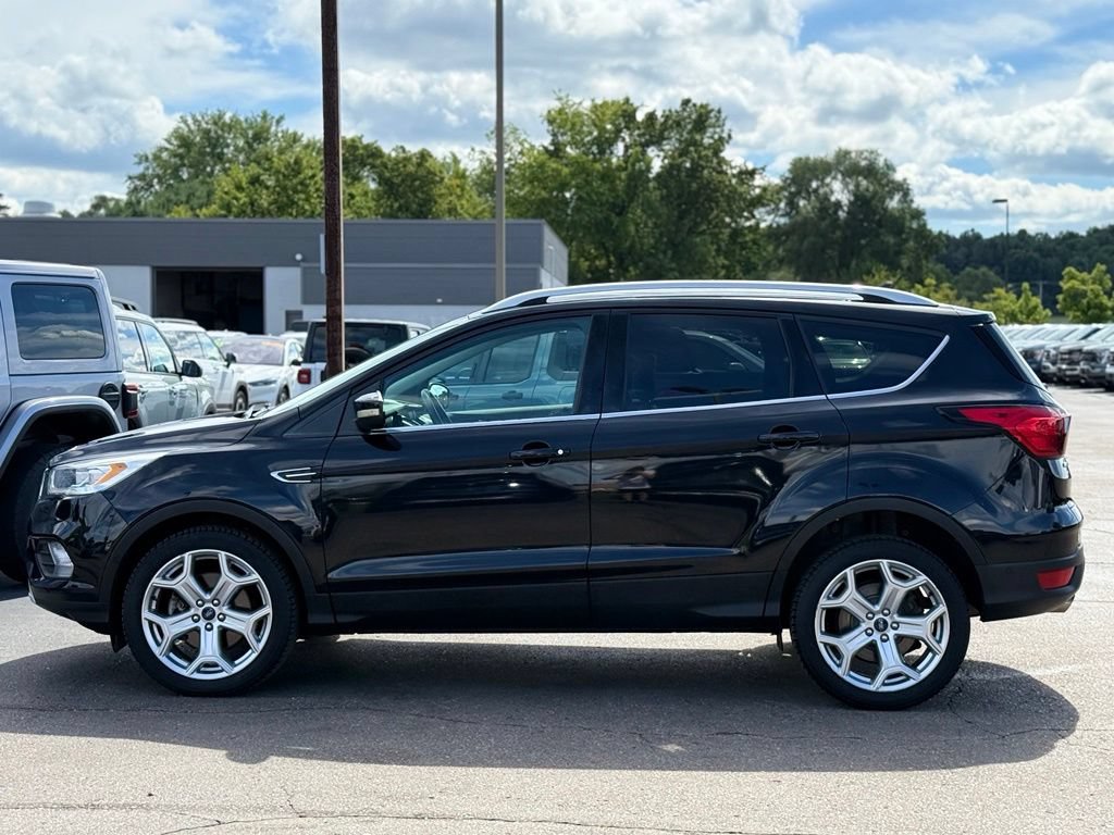 Certified 2019 Ford Escape Titanium AWD/4WD image 41