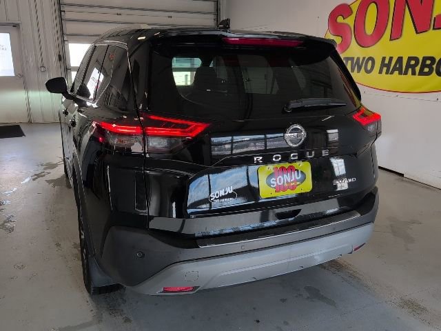 Used 2021 Nissan Rogue SV image 4