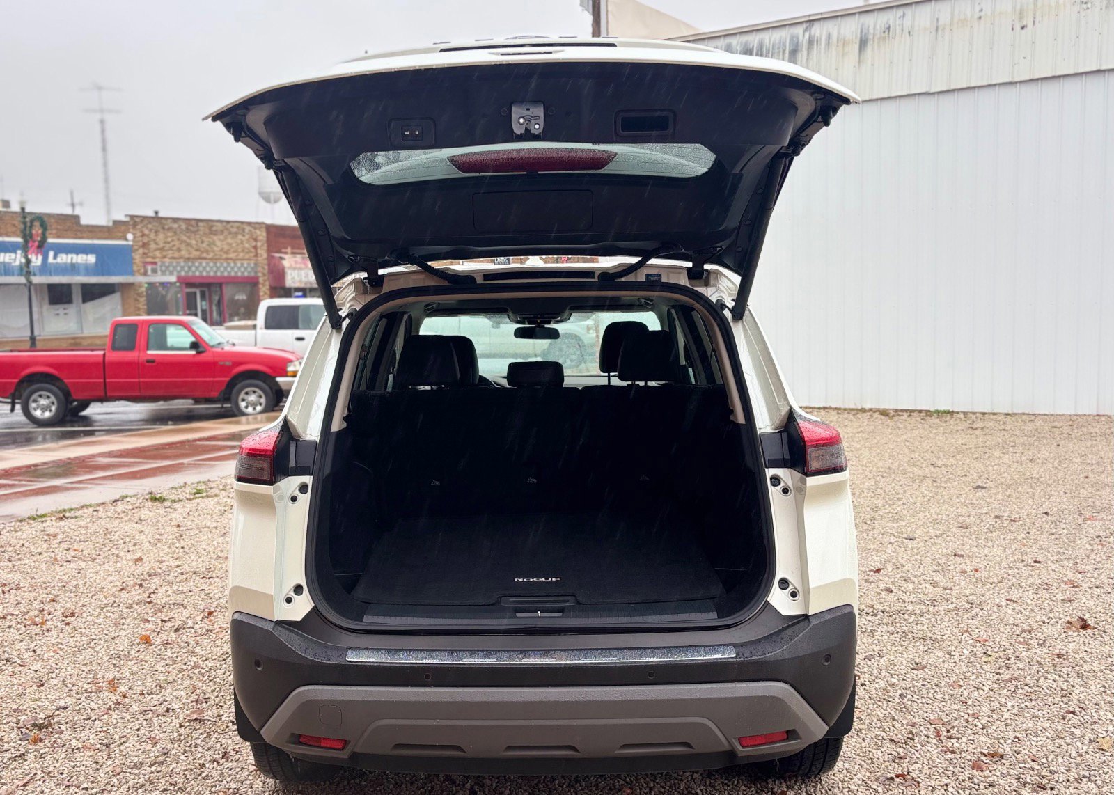 Used 2023 Nissan Rogue SV w/ SV Premium Package image 9