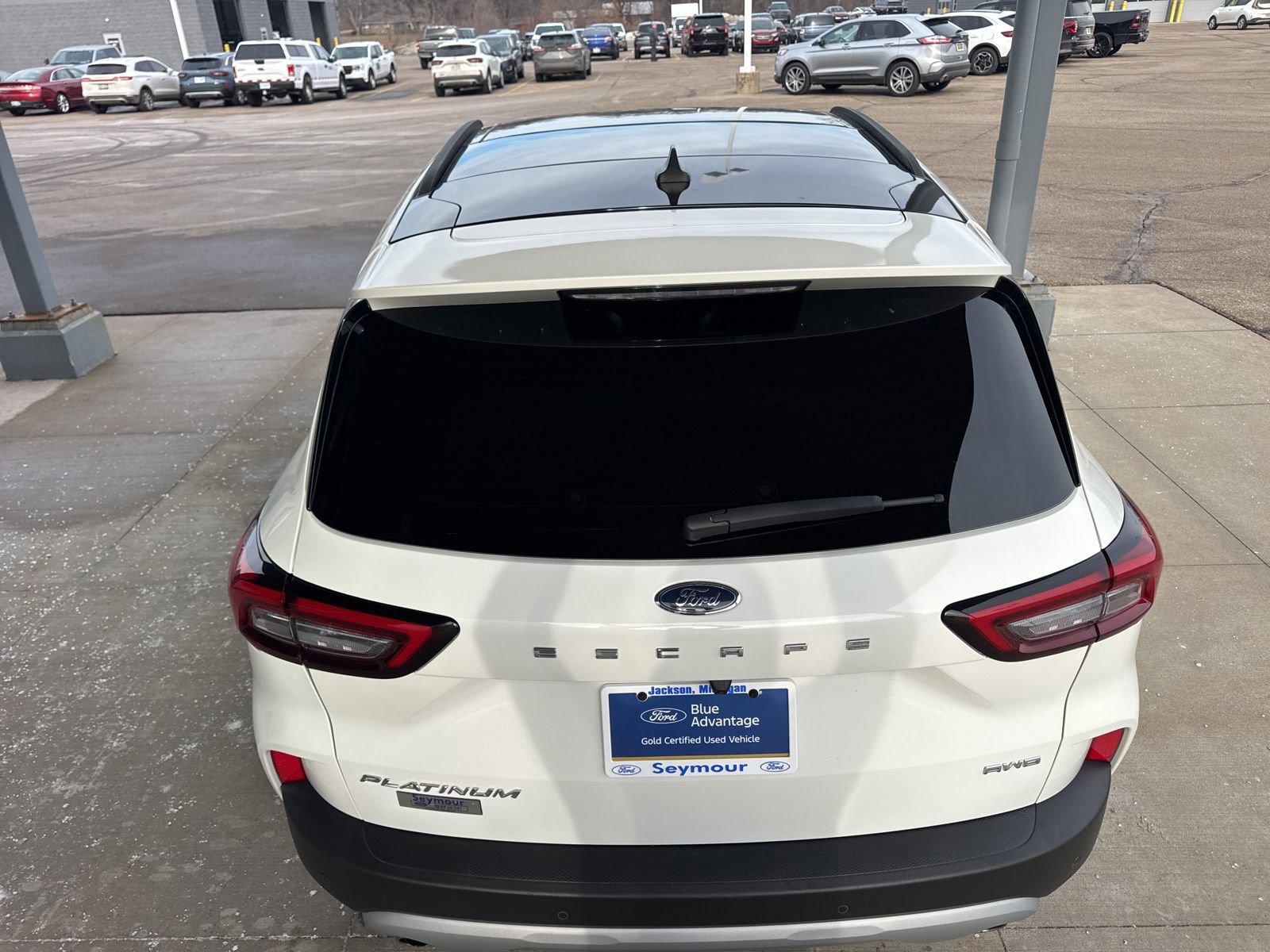 Certified 2024 Ford Escape Platinum w/ Premium Technology Package image 4