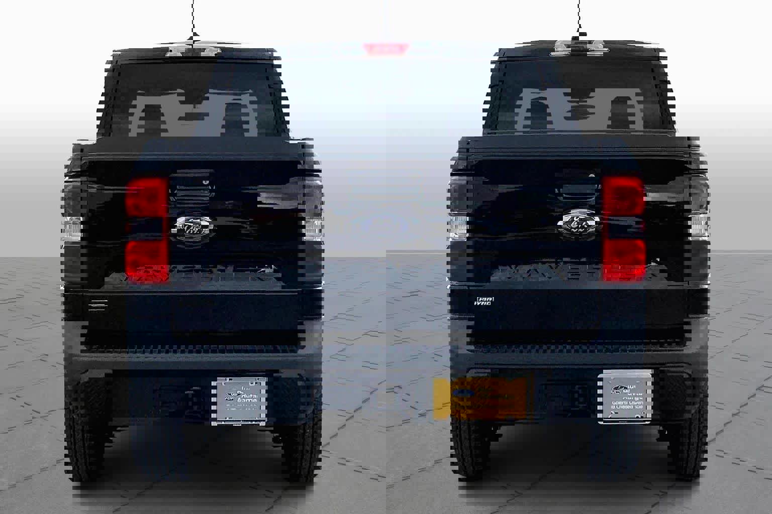 Certified 2024 Ford Maverick XLT image 2