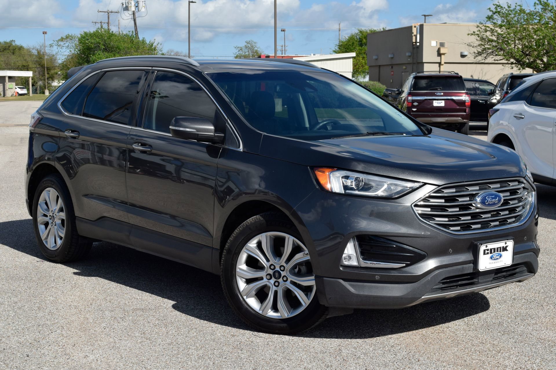 Certified 2020 Ford Edge Titanium image 3