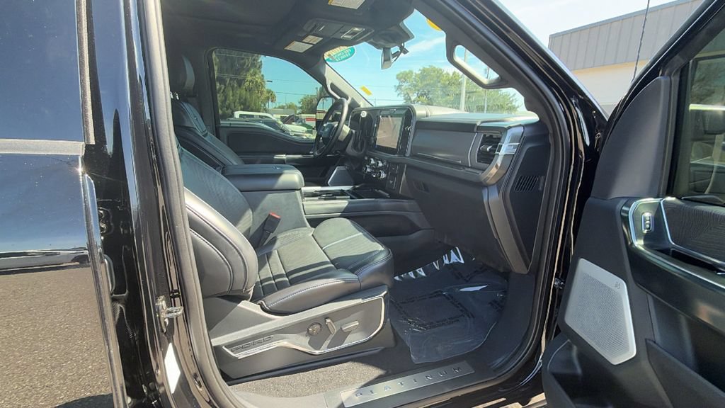 Certified 2025 Ford F250 Platinum w/ FX4 Off-Road Package AWD/4WD image 28