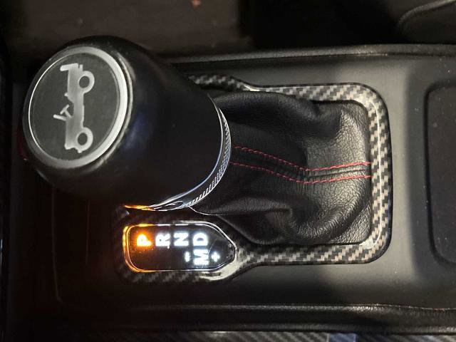Used 2018 Jeep Wrangler Unlimited Rubicon w/ LED Lighting Group AWD/4WD image 11