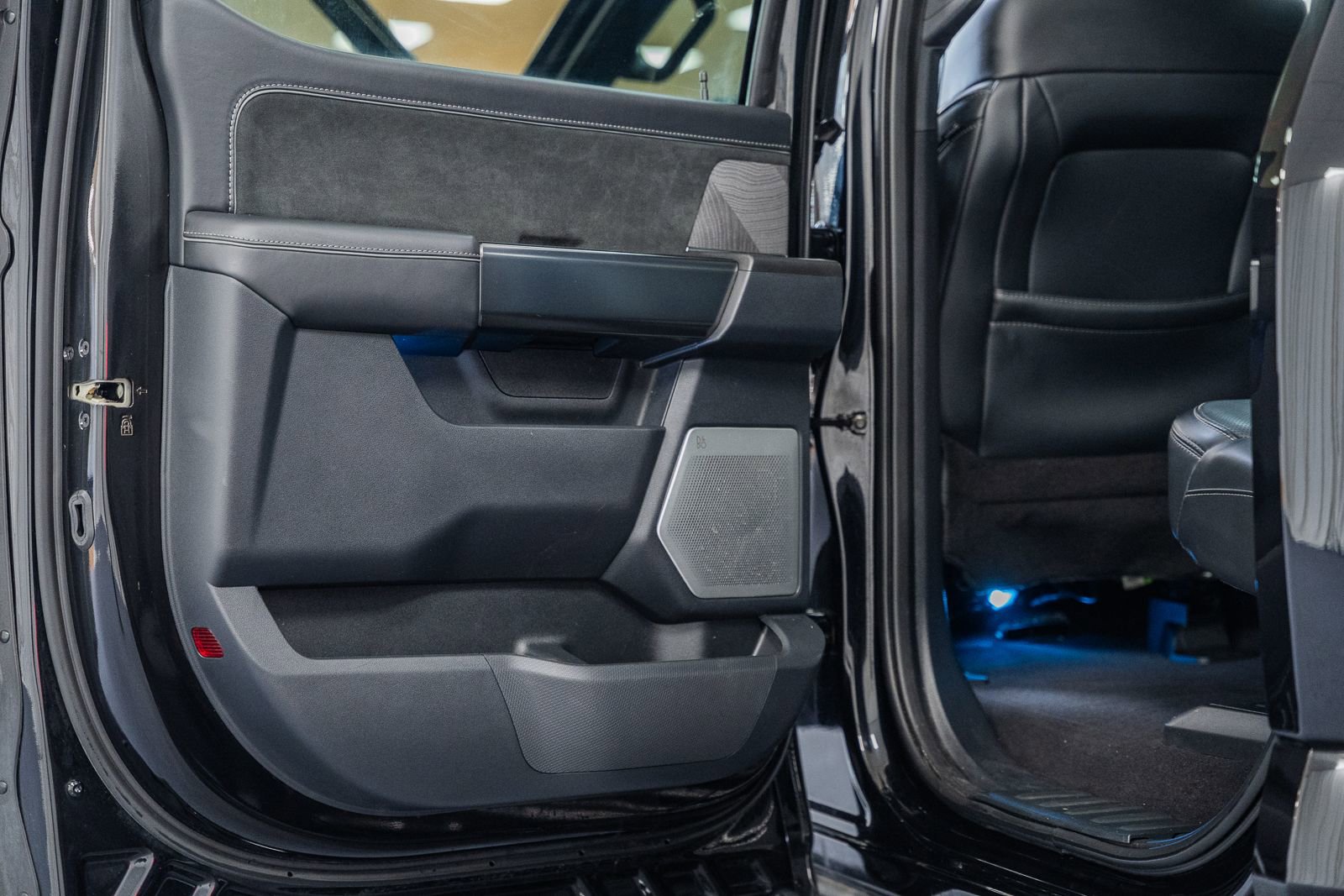 Certified 2023 Ford F150 Platinum w/ Equipment Group 701A High image 50