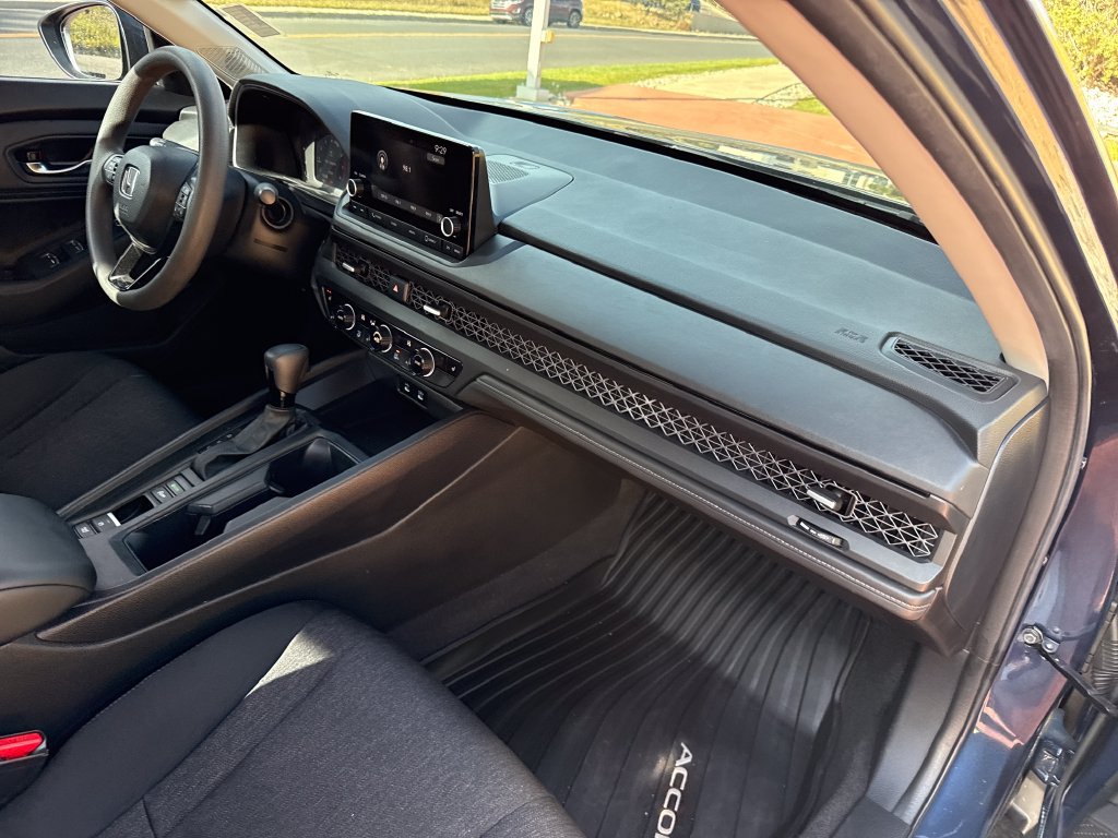 Used 2023 Honda Accord EX image 30